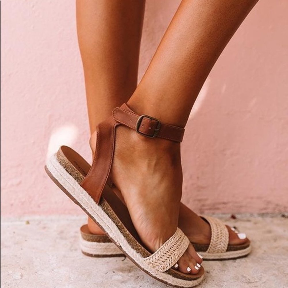 NEW**LADIES TWO TONES ANKLE BUCKLE ESPADRILLE